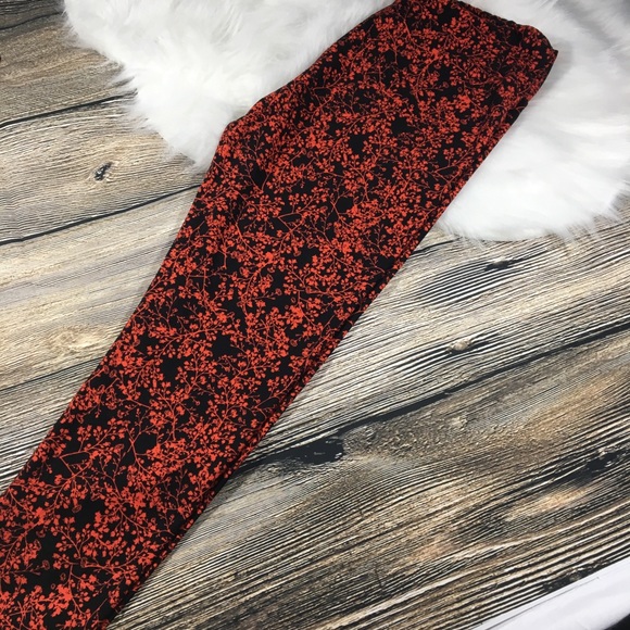 LuLaRoe Red Floral Print TC - Picture 2 of 4